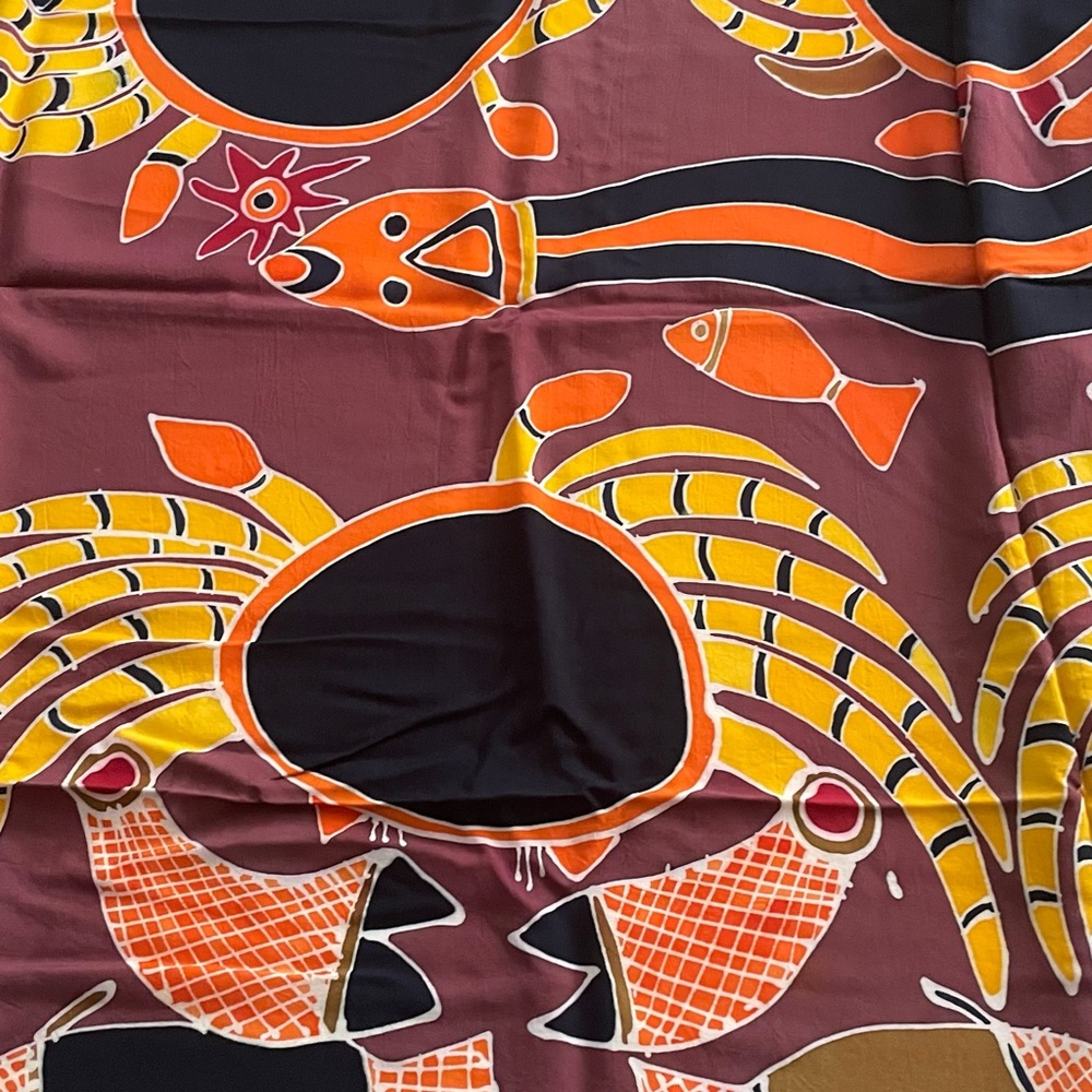 Large batik scarf - Picture 5 of 8
